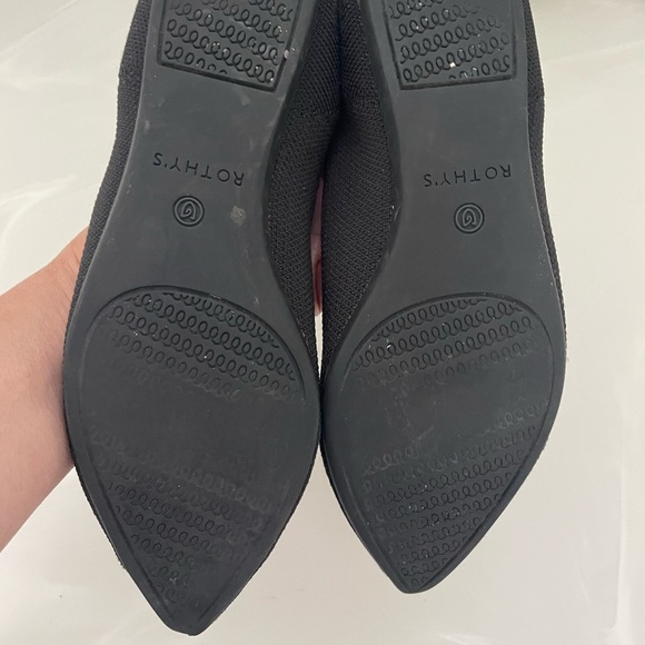 Used Rothy's Black Pointed Knit Flat with White Trim - Picture 5 of 6